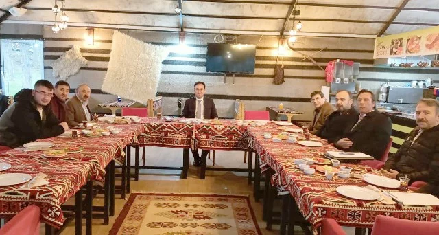 Bolvadin OSB ile ilgili yatırımcı açıklaması Bolvadin Kaymakamı Taner Bolat, ilçede yapılacak olan Organize Sanayi Bölgesi