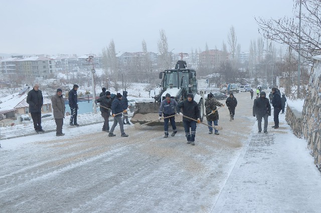 Ankara’yı Ege illerine bağlayan