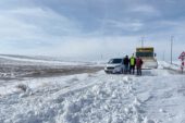 Karla mücadele ekipleri 100 araç ve 150 personelle sahada