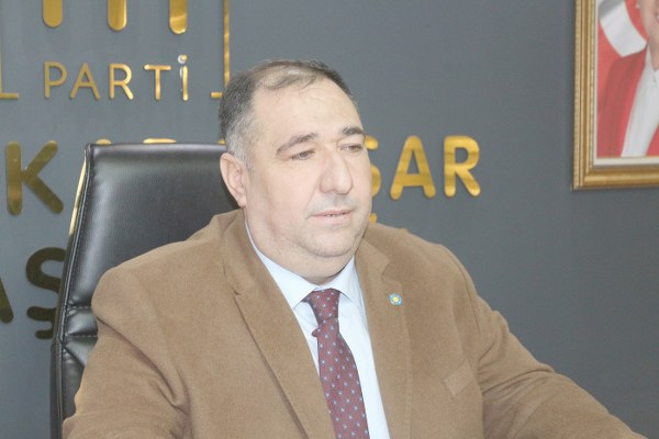 İYİ Parti Afyonkarahisar İl Başkanı Muhammet Mısırlıoğlu, düzensiz göçlerin Türkiye’yi