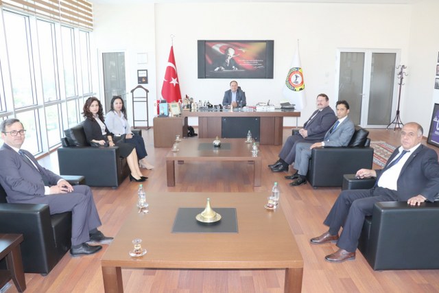 SGK İl Müdürü Fidan, Serteser’i ziyaret etti Sosyal Güvenlik Kurumu İl Müdürü Samet Fidan ve beraberindeki heyet,