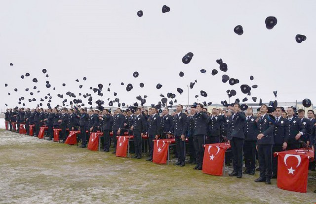   Afyonkarahisar Polis Meslek Eğitim Merkezi’nde (POMEM) polis adayları için