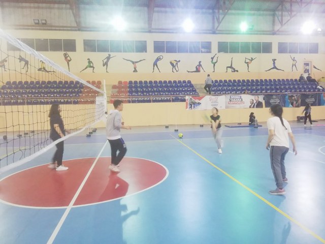   Spor kenti Afyonkarahisar’da açılan spor okullarındaki kurslar düzenlenen eğitimlerle