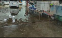Sandıklı’da sağanak yağış sonrası çok sayıda iş yerini su bastı
