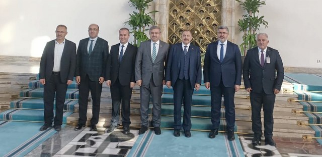 AK Parti’li başkanlar Meclis’te milletvekillerini ziyaret etti