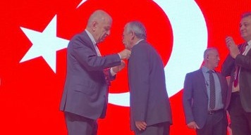 53 yıllık MHP’li Kasap  Zafer Partisine geçti