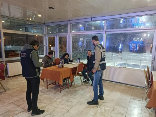 Dinar ilçesinde polis tarafından