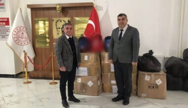 Eğitim Vakfı’ndan depremzede  öğrencilere kırtasiye malzemesi