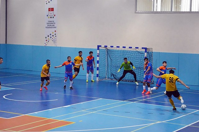 Emirdağ Kaymakamlığı ilçede kurumlar arası futsal turnuvası başvurularının bugün itibarıyla