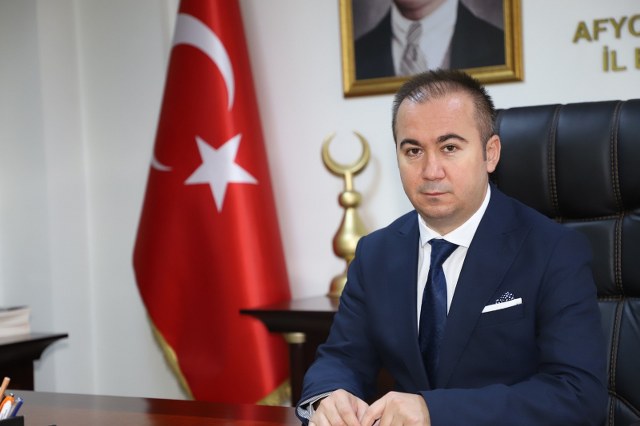 AK Parti İl Başkanı Hüseyin Ceylan Uluçay, Vali Kübra Güran