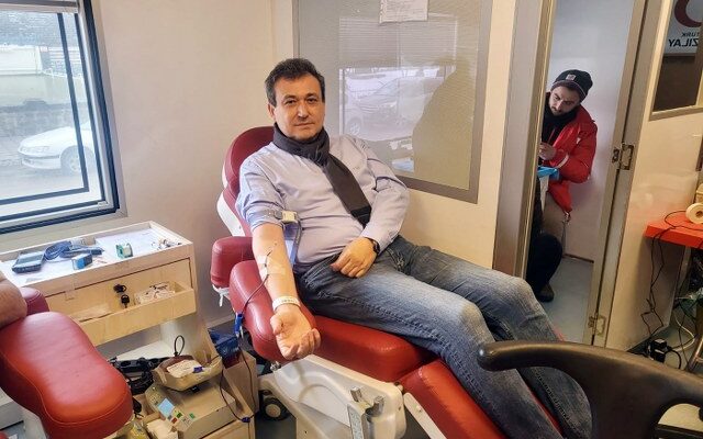 Zafer Partisi, kan bağışladı