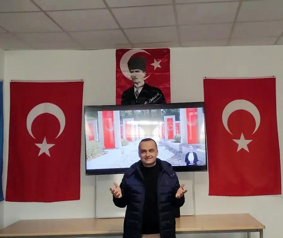 Afyonkarahisar Sandıklı 75’inci Yıl İlkokulu Müdürü Mehmet Yılmaz tarafından ailelere