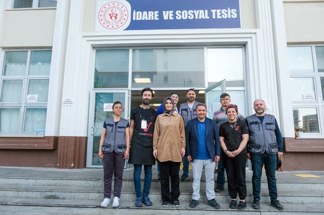Yiğitbaşı, İskenderun’daki yurtların hasar durumunu inceledi Ülkemizde yaşanan Kahramanmaraş ve 10 ili etkileyen yaşanan deprem sonrası