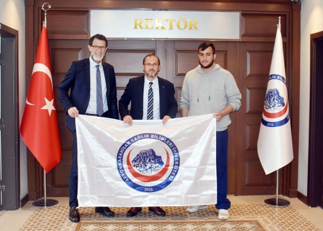 Afyonkarahisar Sağlık Bilimleri Üniversitesi Rektörü Nurullah Okumuş, geçtiğimiz yılki Türkiye