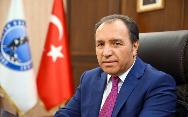 AKÜ’nün 13 projesini TÜBİTAK destekleyecek
