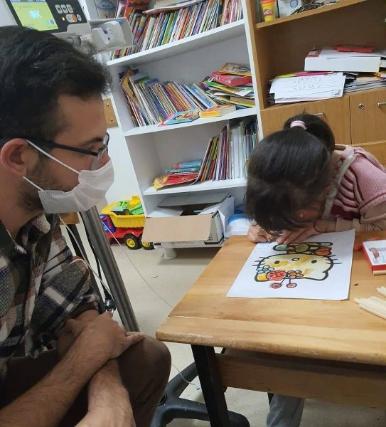 AFSÜ’lü öğrencilerden çocuklara yönelik resim etkinliği AFSÜ İklim Değişikliği ve Sıfır Atık Topluluğu (İDESA) ile AFSÜ