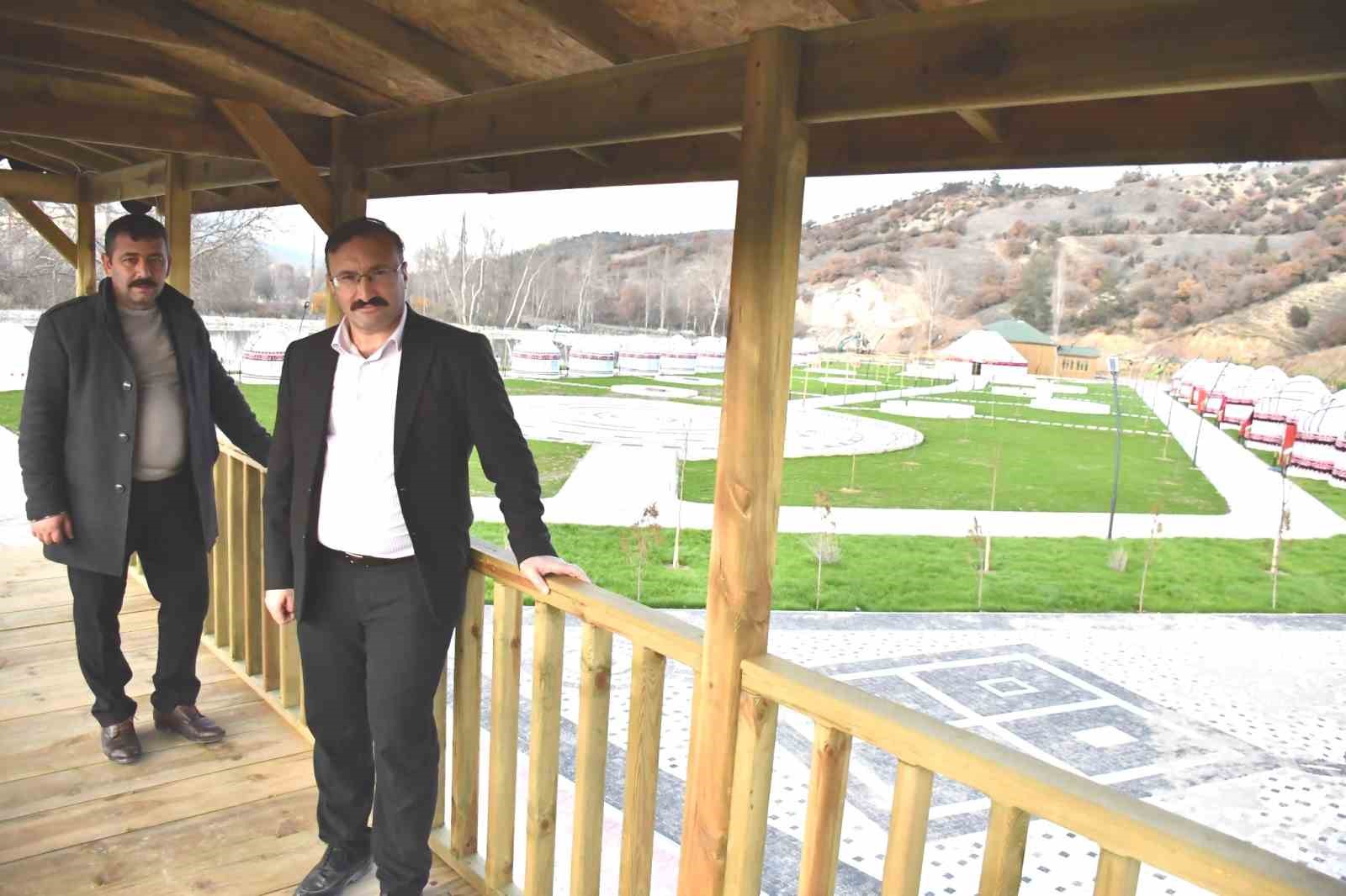 Belediye Başkanı Doğan, Atayurt Obasındaki çalışmaları yerinde inceledi