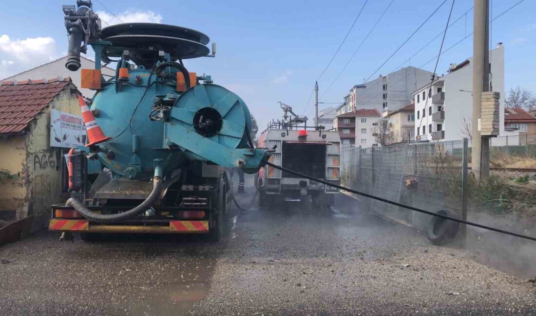 BOZÜYÜK’TE YAĞMUR SUYU HATLARINDA