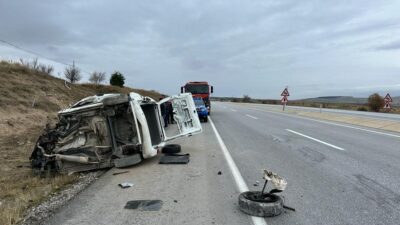 Takla atan kamyonetin sürücüsü yaşamını yitirdi