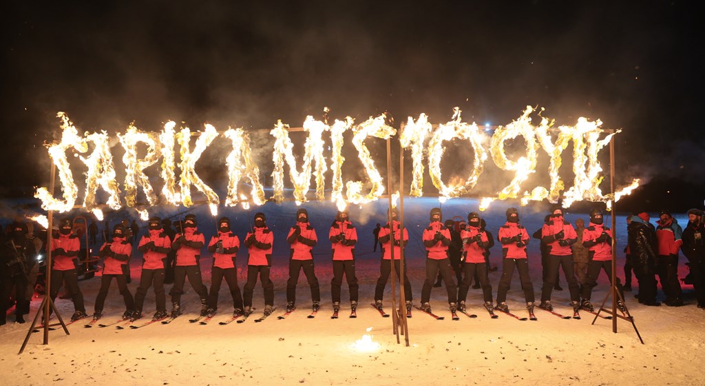 Aile ve Sosyal Hizmetler Bakanı Göktaş, Sarıkamış’ta Şehitler İçin Yapılan Kardan Heykellerin Açılışına Katıldı