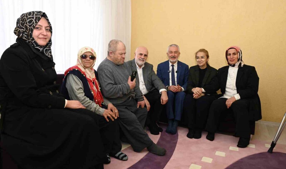 ISPARTA BELEDİYE BAŞKANI ŞÜKRÜ BAŞDEĞİRMEN VE EŞİ ŞADİYE BAŞDEĞİRMEN, SİDRE