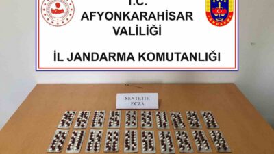 İZMİR’DEN ALDIĞI UYUŞTURUCU HAPLARI SATMAK İÇİN AFYONKARAHİSAR’A GETİREN BİR ŞAHIS