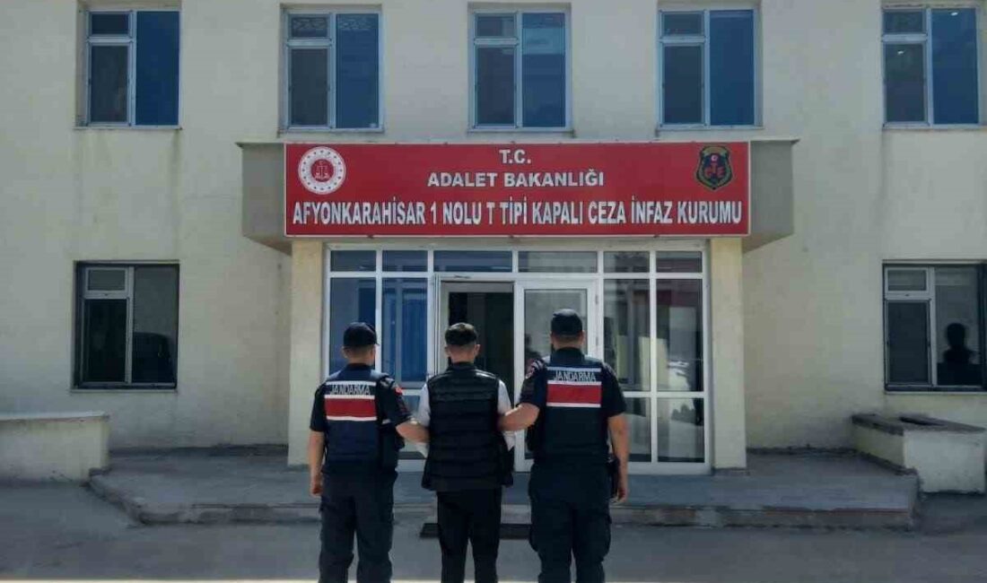 AFYONKARAHİSAR’DA ÇEŞİTLİ SUÇLARDAN ARANAN