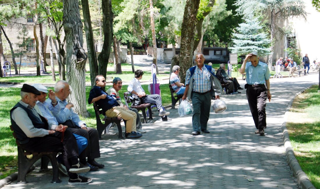 Termometrelerin 29 dereceyi gösterdiği