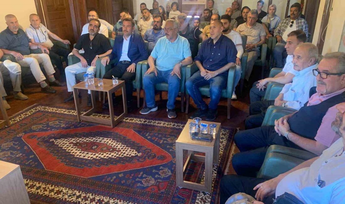 ESKİŞEHİR TÜRK OCAĞI'NIN GELENEKSEL BAYRAMLAŞMASINDA ÇOK SAYIDA ÜYE VE YAKINI