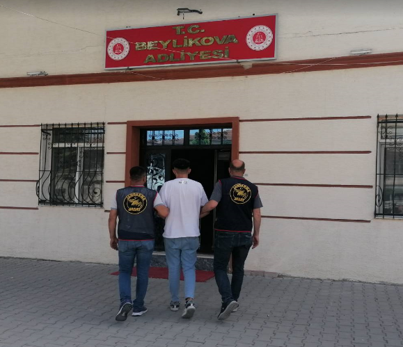 ESKİŞEHİR'DE KENDİSİNİ POLİS OLARAK TANITARAK DOLANDIRICILAR TARAFINDAN BİR VATANDAŞIN 670