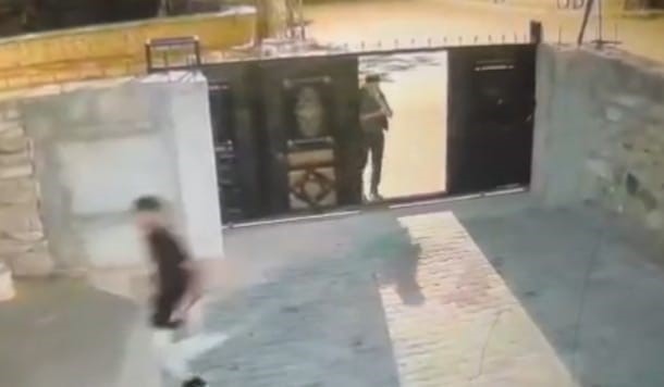 AFYONKARAHİSAR’DA 2 ŞAHIS ARALARINDA KIZ MESELESİNDEN DOLAYI HUSUMET BULUNAN 22