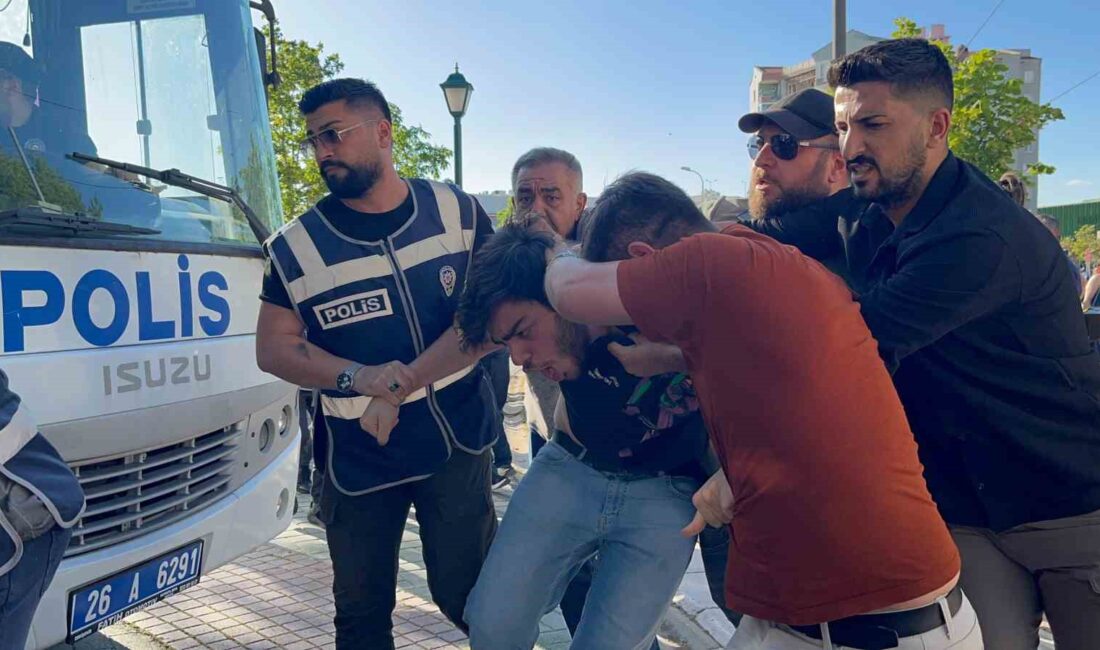 ESKİŞEHİR’DE İZİNSİZ GÖSTERİ VE YÜRÜYÜŞ YAPMAK AMACIYLA TOPLANAN GRUBA POLİS