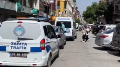 Afyonkarahisar Belediyesi Zabıta ekipleri, şehir trafiğinin güvenliğini sağlamak ve olası