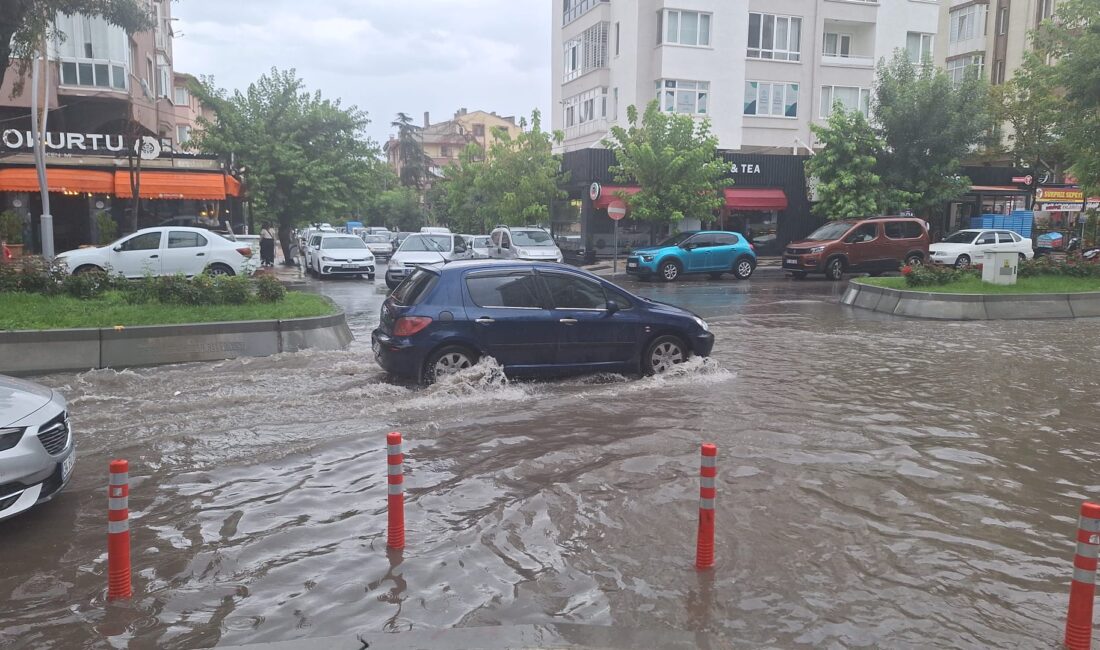 Yollar Göle Döndü Afyonkarahisar yoğun yağmur yağışıyla karşı karşıya kaldı.