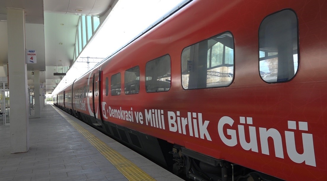 15 Temmuz Demokrasi̇ Ve Mi̇lli̇ Bi̇rli̇k Treni̇, Eski̇şehi̇rden İstanbula Yola Çıktı