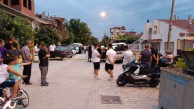 AFYONKARAHİSAR’DA 43 YAŞINDAKİ BİR ŞAHIS ARACININ İÇERİSİNDE ÖLÜ BULUNDU.