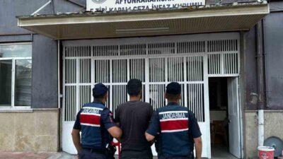 AFYONKARAHİSAR İL JANDARMA KOMUTANLIĞI EKİPLERİ, SANDIKLI İLÇESİNDE GERÇEKLEŞTİRDİKLERİ OPERASYONDA ARANAN
