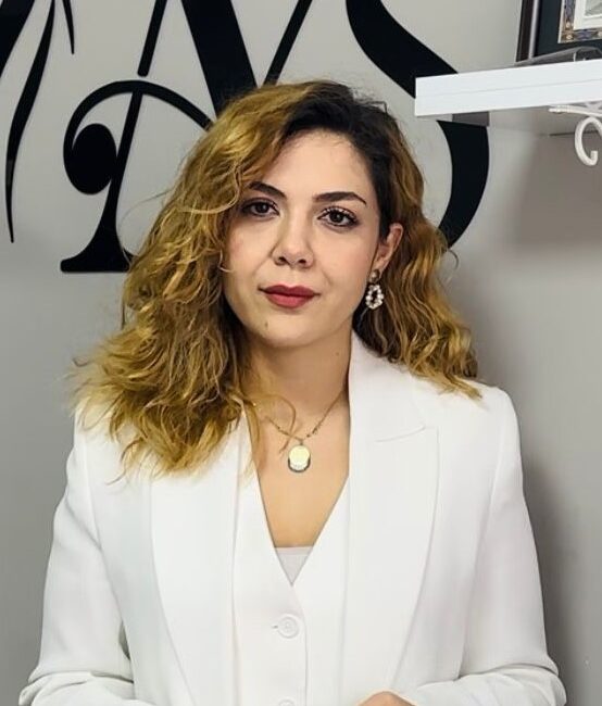 ESKİŞEHİRLİ AVUKAT ASLICAN ÖZGÜR İLELİ