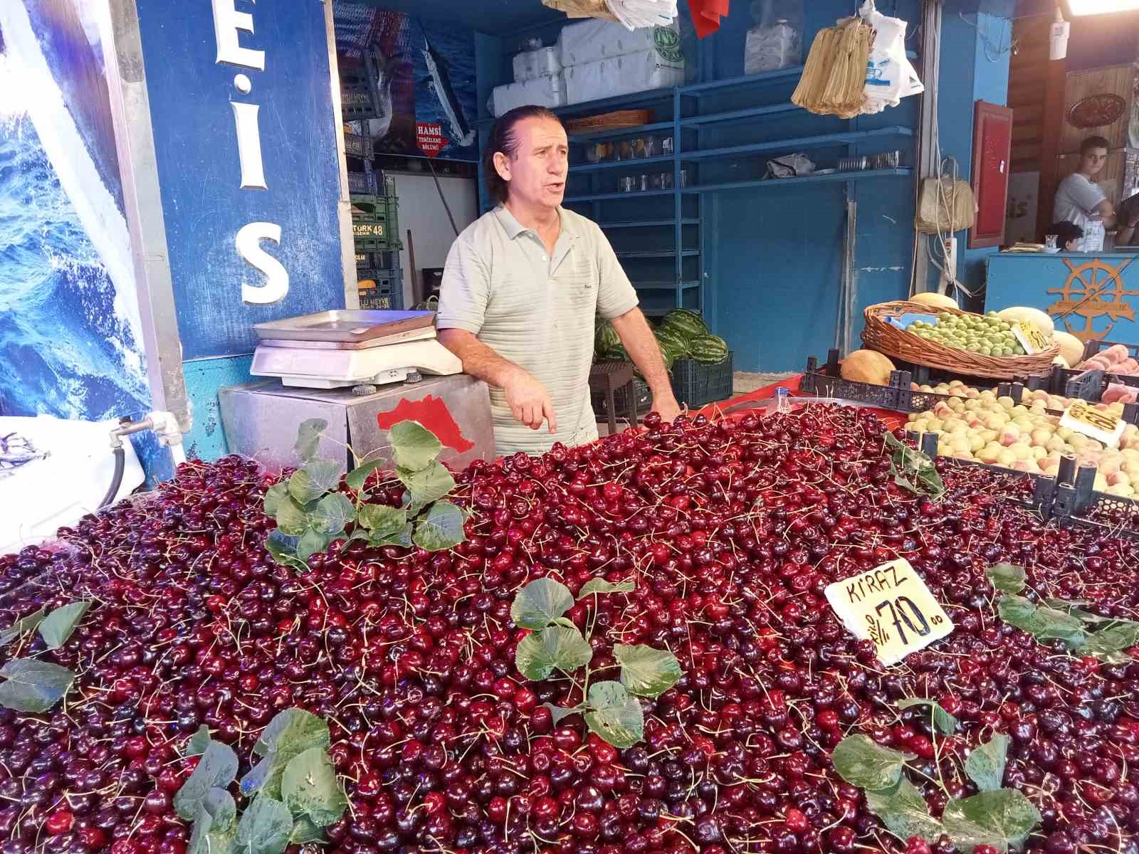 Az Yağış Ve Don Ki̇raz Üreti̇mi̇ni̇ Düşürdü