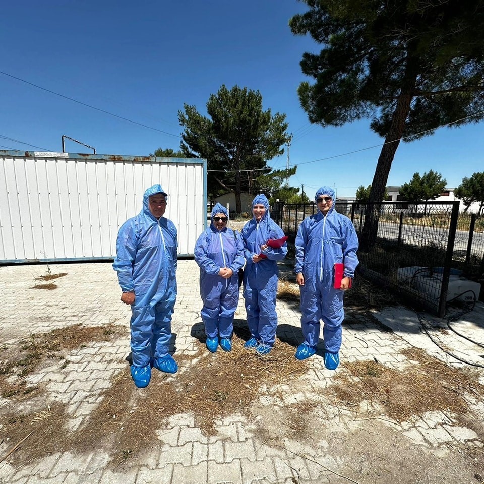 Başmakçıda Tavuk Ve Yumurta Üreti̇m Merkezleri̇ne Yöneli̇k Deneti̇m