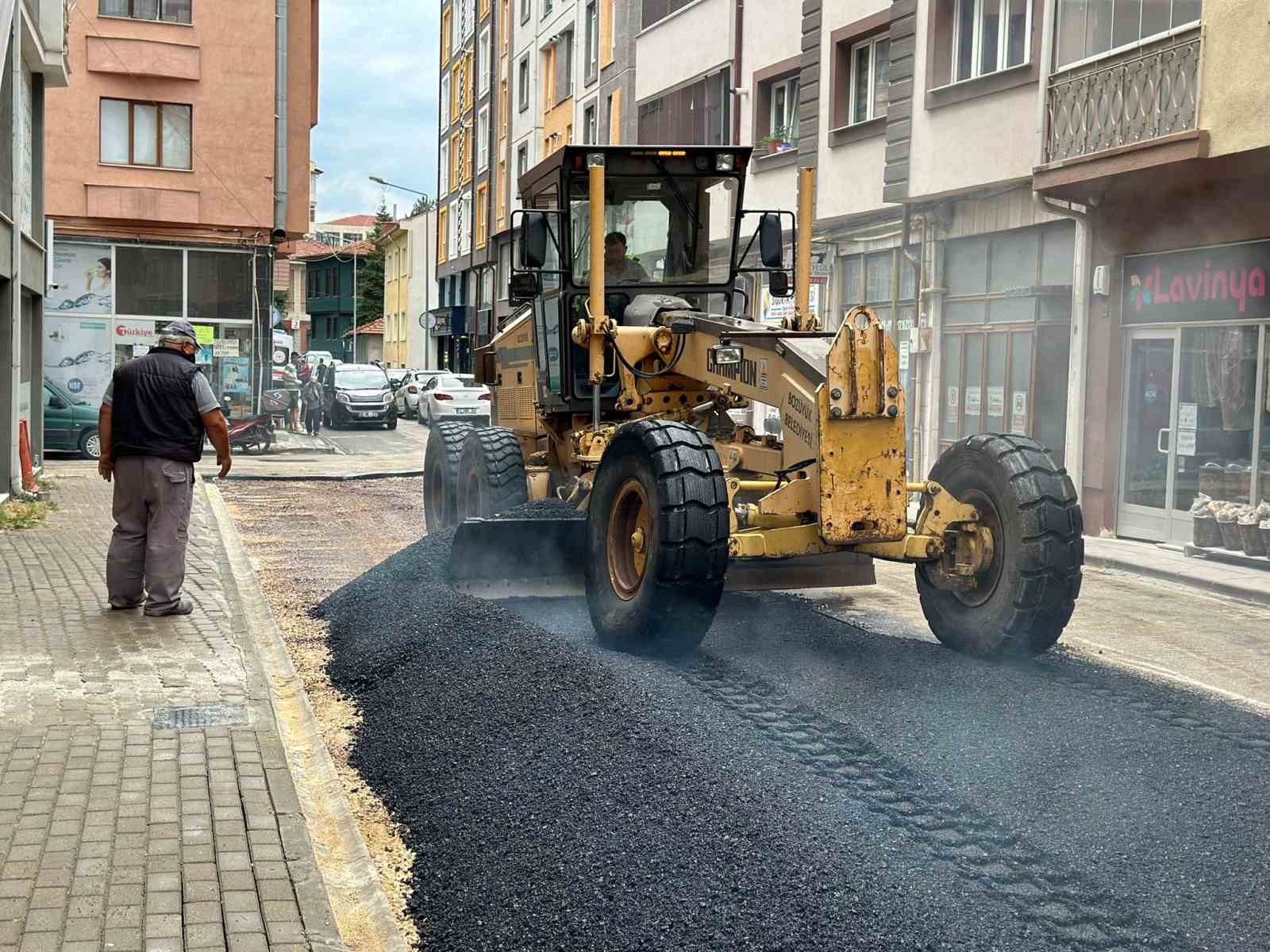 Bozüyükte Çalışmalar Hız Kesmeden Devam Edi̇yor