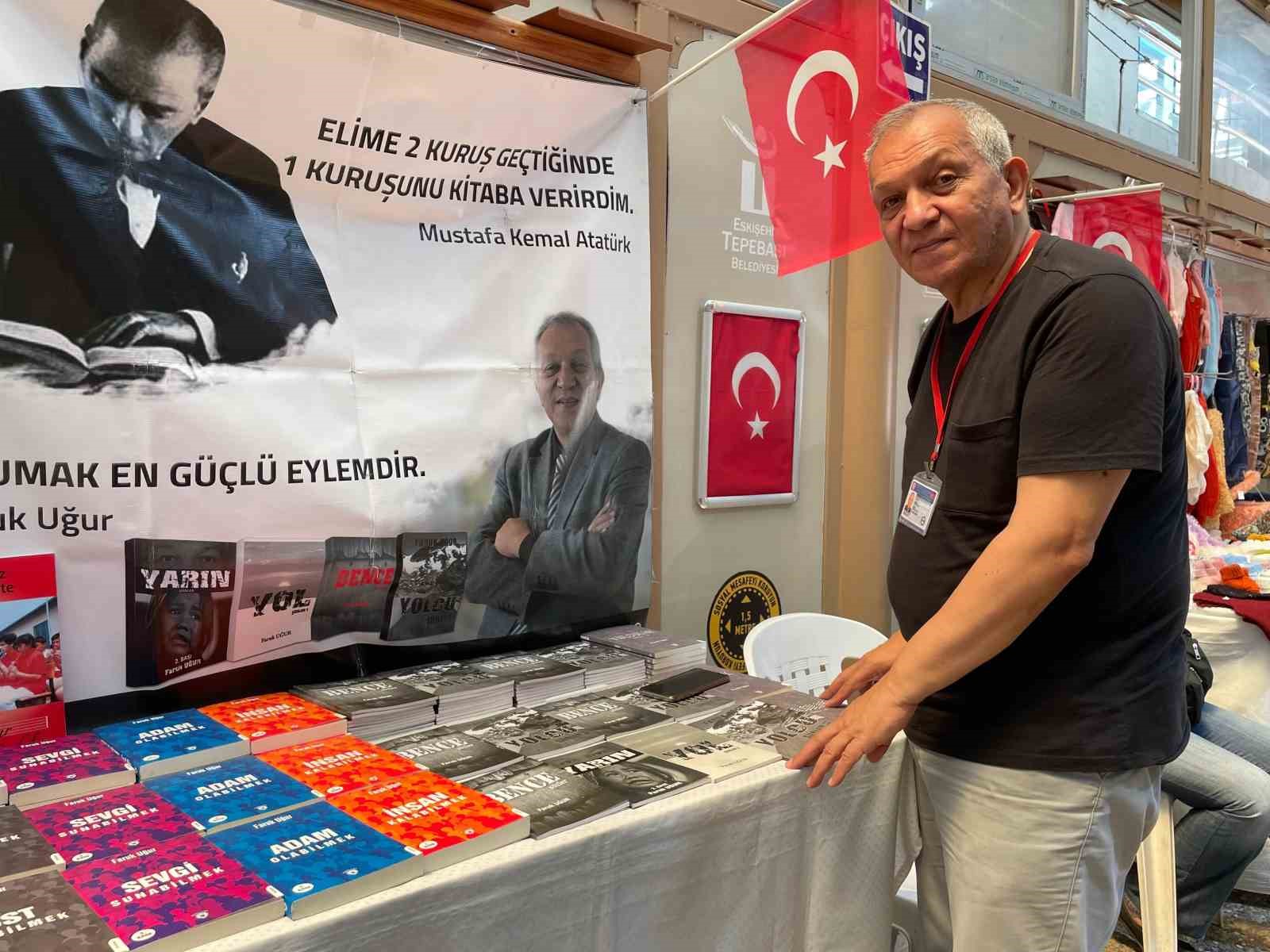 Emekli̇ Öğretmen 60 Yaşından Sonra 10 Ki̇tap Yazdı