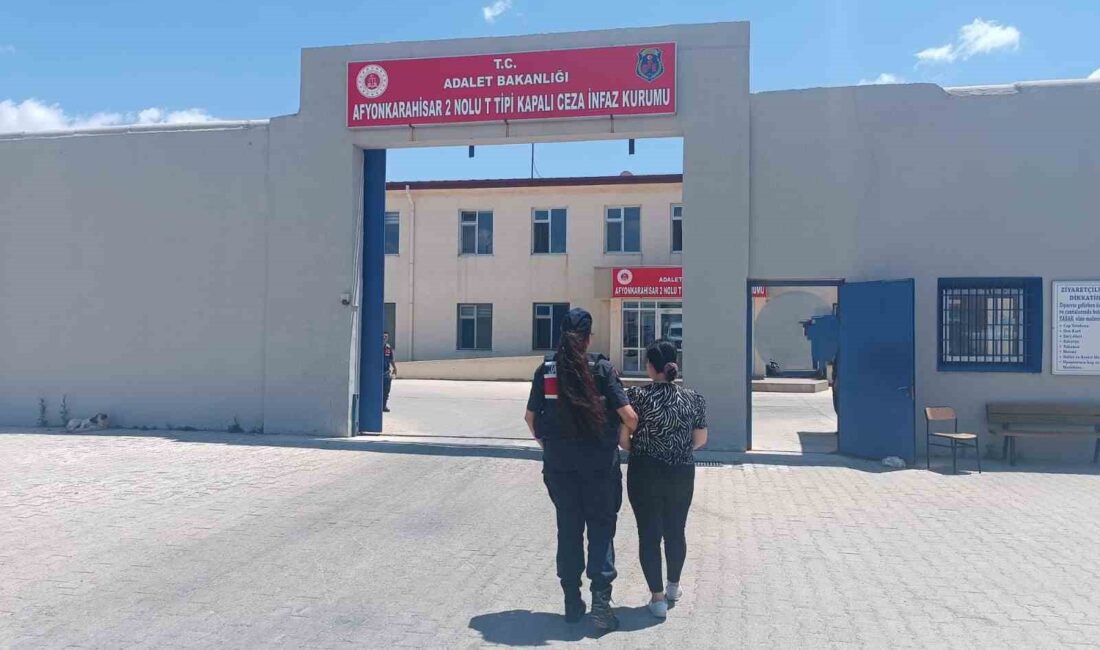 Hırsızlık suçundan aranan kadını devriye gezen jandarma yakaladı AFYONKARAHİSAR’DA KAMU KURUMLARINDAN EŞYA ÇALMAK SUÇUNDAN HAKKINDA 3 YIL 9
