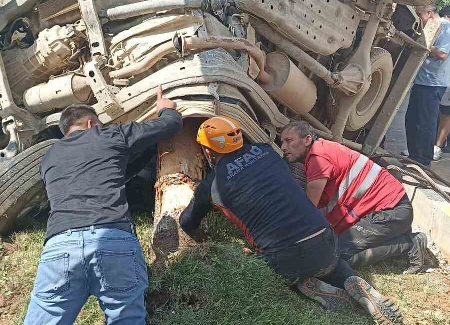 ISPARTA’DA OTOMOBİL SÜRÜCÜSÜNÜN DİREKSİYON