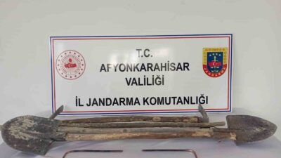 AFYONKARAHİSAR’DA KAÇAK KAZI İLE DEFİNE ARAYAN JANDARMANIN DRON İLE HAVADAN