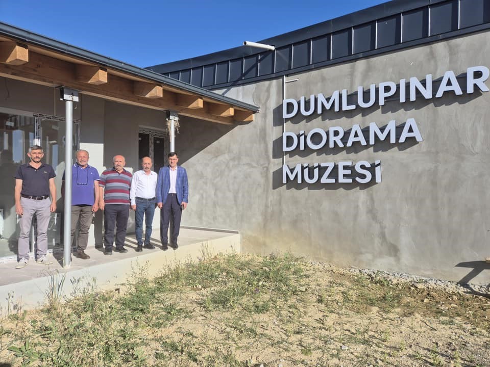 Kahveci̇, Dumlupınar Di̇orama Müzesi̇nde İncelemelerde Bulundu