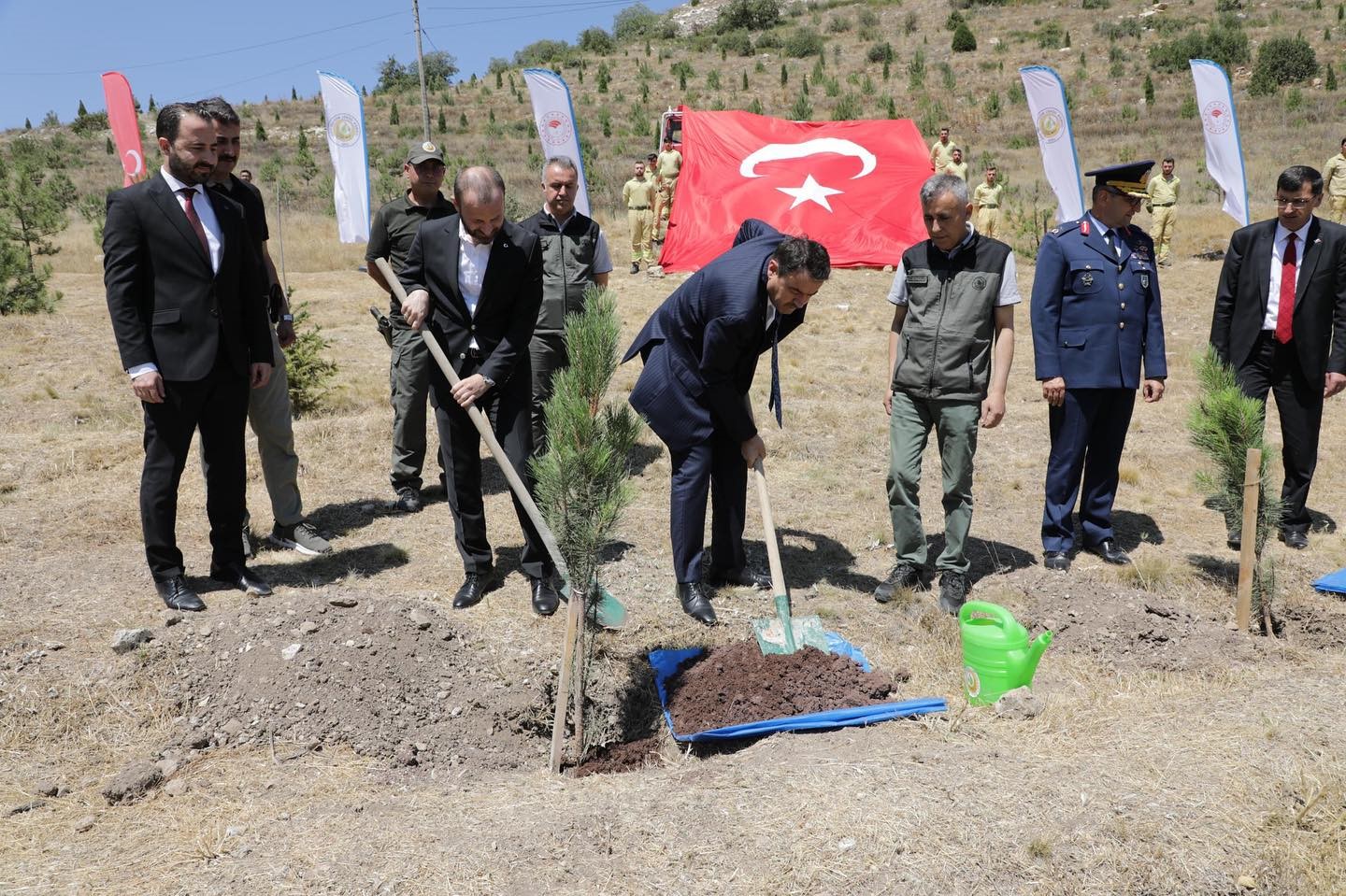 Kütahyada 15 Temmuz Şehi̇tleri̇ Anısına Fi̇dan Di̇ki̇ldi̇