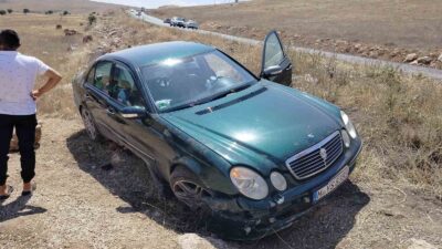 AFYONKARAHİSAR’DA KONTROLDEN ÇIKAN YABANCI PLAKALI ARACIN ŞARAMPOLE GİRMESİ SONUCU YAŞANAN