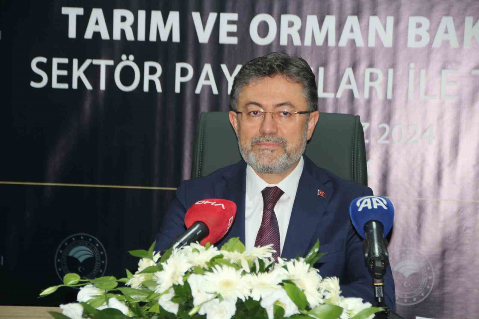 Tarım Ve Orman Bakanı Yumaklı: “Gıda Mi̇lli̇yetçi̇li̇ği̇ Di̇ye Bi̇r Kavram Ortaya Çıktı”