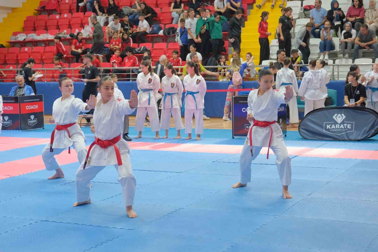 Tavşanlıda Karate Di̇amond Cup 2024 Organi̇zasyonu Gerçekleşti̇ri̇ldi̇